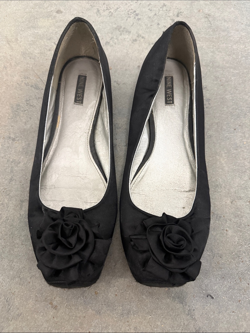 Nine West Vintage Black Floral Rosette Ballet Flats